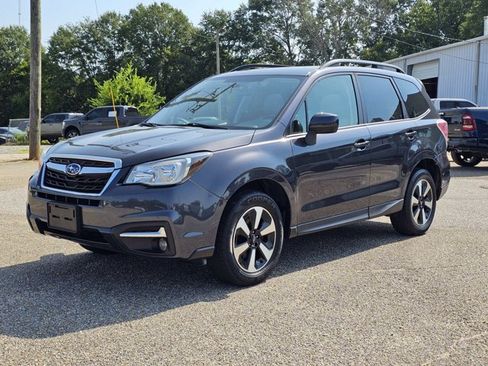 Used 2018 Subaru Forester 2.5i Premium AWD/4WD image 1