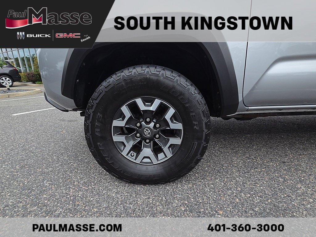 Used 2020 Toyota Tacoma TRD Off-Road w/ Technology Package AWD/4WD image 9
