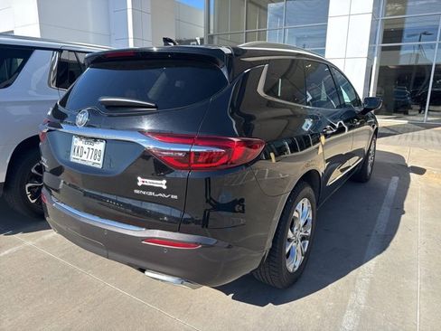 Used 2018 Buick Enclave Avenir w/ Avenir Technology Package image 3