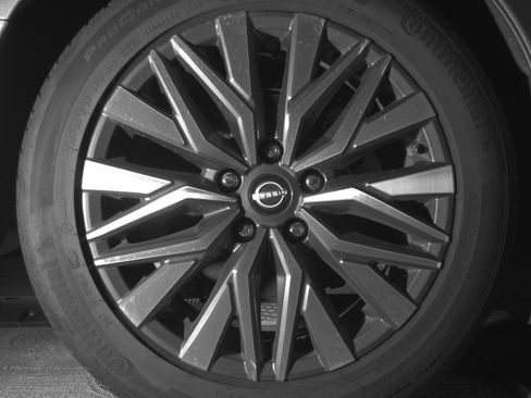 Used 2025 Nissan Altima 2.5 SV FWD image 15