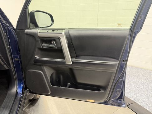 Used 2019 Toyota 4Runner SR5 Premium image 26