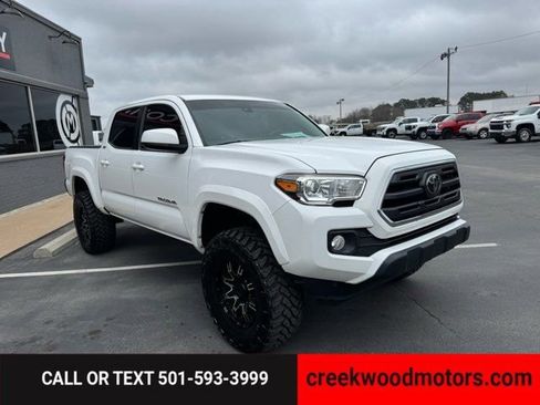 Used 2019 Toyota Tacoma SR5 image 2