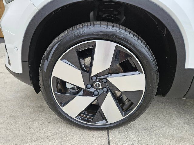 Used 2023 Volvo C40 P8 Recharge Ultimate w/ Protection Package Premier AWD/4WD image 9