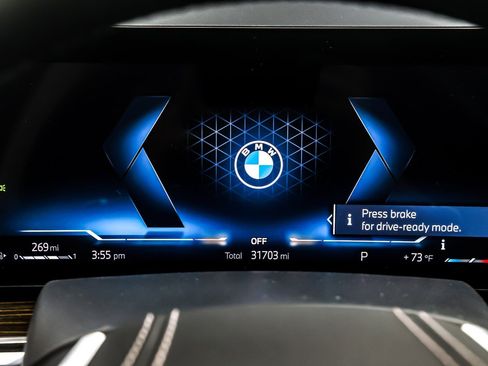 Used 2024 BMW X7 xDrive40i w/ Premium Package image 20