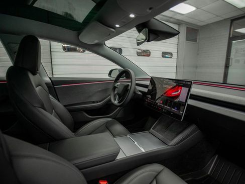 Used 2025 Tesla Model 3 Long Range image 15