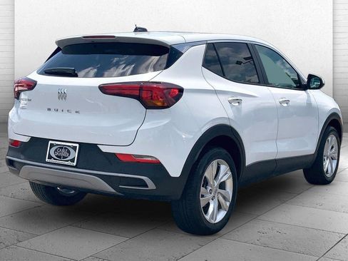 Used 2025 Buick Encore GX Preferred AWD/4WD image 11