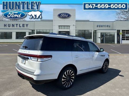 Used 2022 Lincoln Navigator Black Label image 5