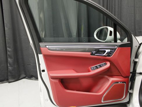 Certified 2024 Porsche Macan GTS w/ Premium Plus Package image 24