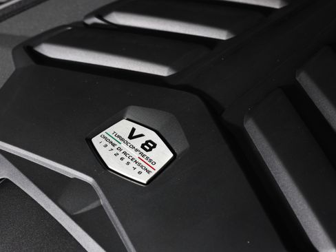 Used 2023 Lamborghini Urus S image 48