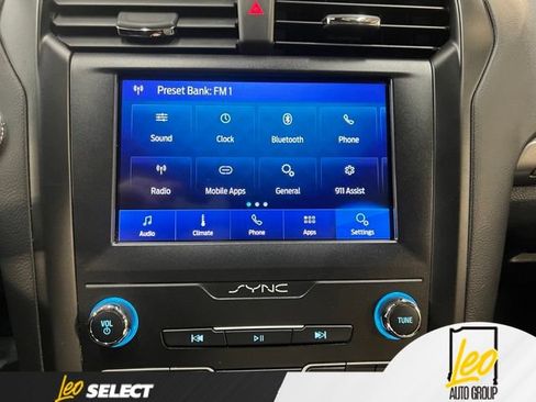 Used 2020 Ford Fusion SE w/ Equipment Group 151A FWD image 13