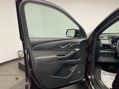 Used 2023 Chevrolet Traverse High Country w/ LPO, Floor Liner Package AWD/4WD image 9