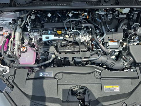 New 2026 Toyota Prius Plug-In Hybrid FWD image 28