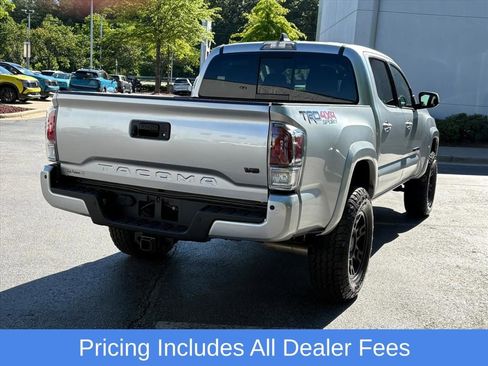 Used 2022 Toyota Tacoma TRD Sport w/ Technology Package AWD/4WD image 8
