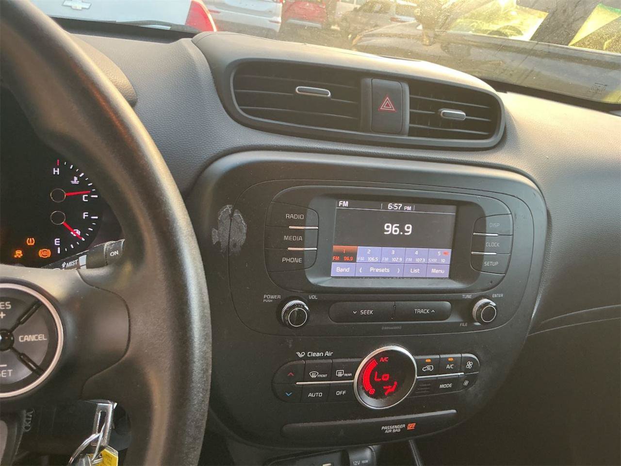 Used 2017 Kia Soul + FWD image 10