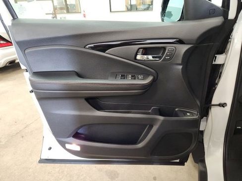 Used 2023 Honda Ridgeline Black Edition image 22