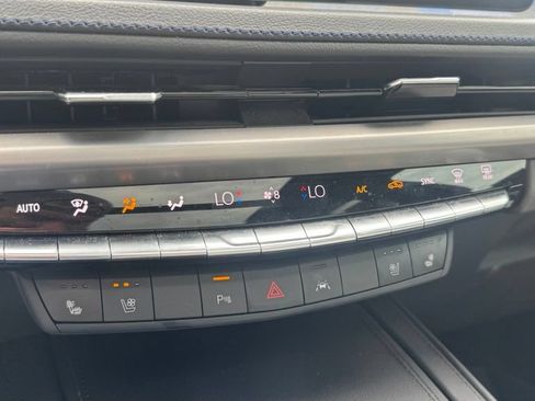 Used 2024 Cadillac XT4 Sport FWD image 25