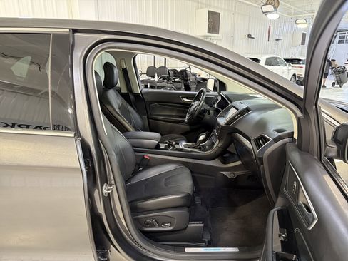Used 2015 Ford Edge Titanium w/ Equipment Group 302A AWD/4WD image 14