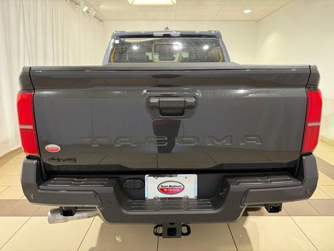 New 2026 Toyota Tacoma TRD Off-Road AWD/4WD image 4