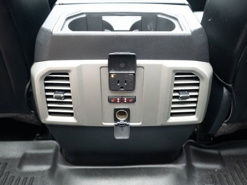 Used 2016 Ford F150 Lariat w/ Equipment Group 502A Luxury AWD/4WD image 19
