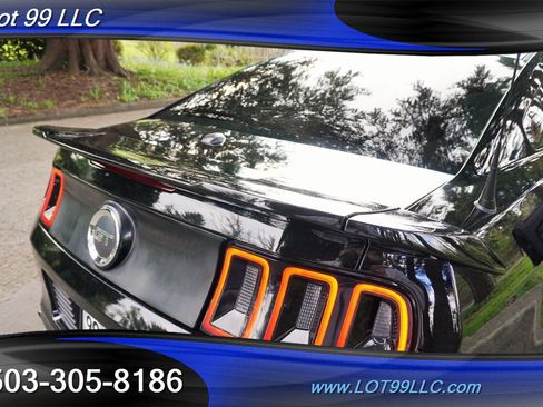 Used 2013 Ford Mustang GT Premium w/ Brembo Brake Pkg RWD image 32