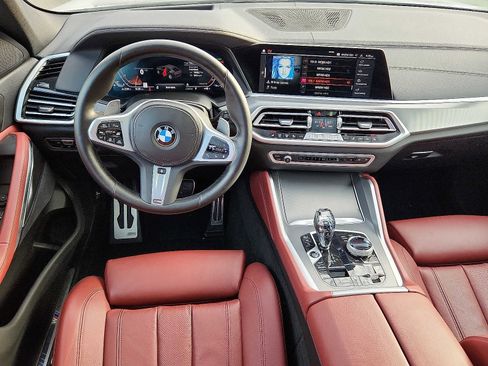 Used 2022 BMW X6 xDrive40i w/ Executive Package image 11