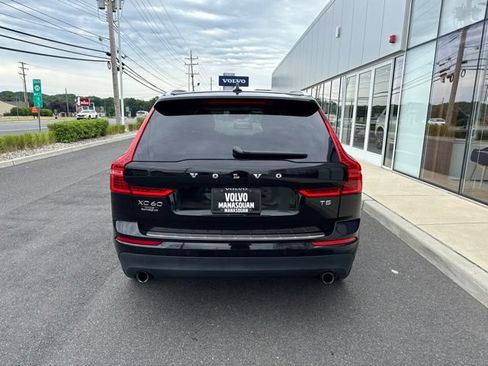 Used 2019 Volvo XC60 T5 Momentum w/ Multimedia Package AWD/4WD image 4
