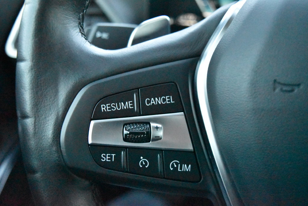 Used 2024 BMW 330e xDrive AWD/4WD image 18