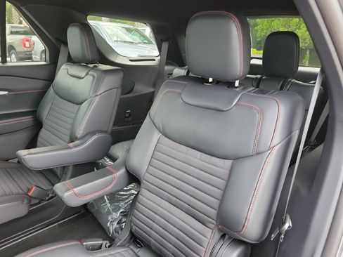 New 2026 Ford Explorer ST-Line w/ ST-Line Street Pack RWD image 14