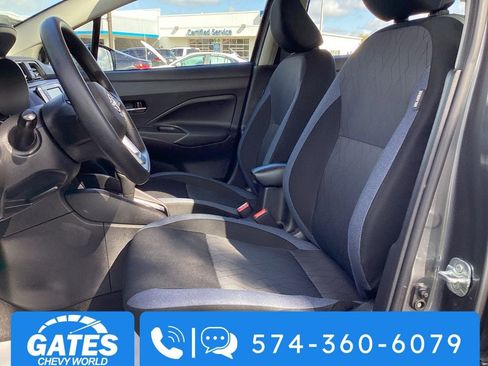 Used 2025 Nissan Versa SV FWD image 11