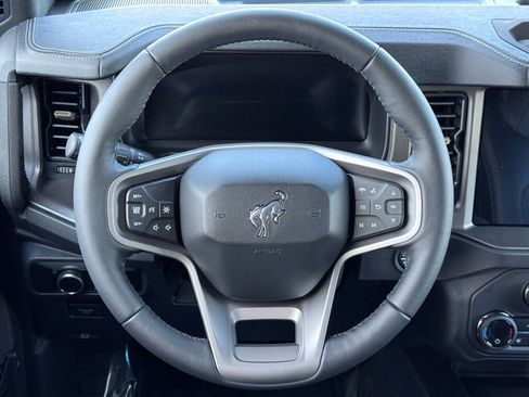 New 2025 Ford Bronco Badlands image 7