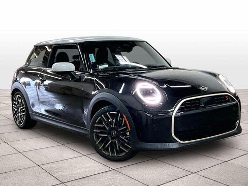 Used 2025 MINI Cooper S image 2