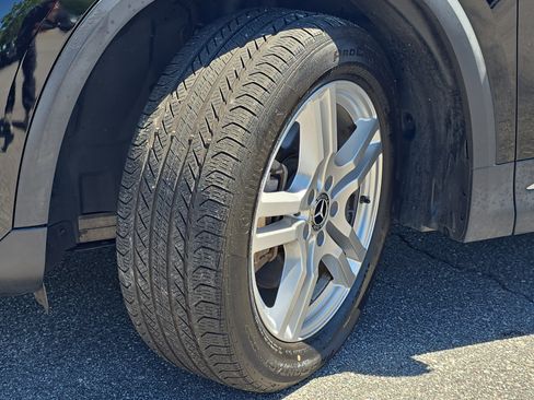 Used 2021 Mercedes-Benz GLA 250 4MATIC image 34