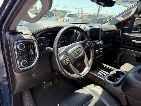 Used 2021 GMC Sierra 2500 Denali w/ Denali Ultimate Package image 9