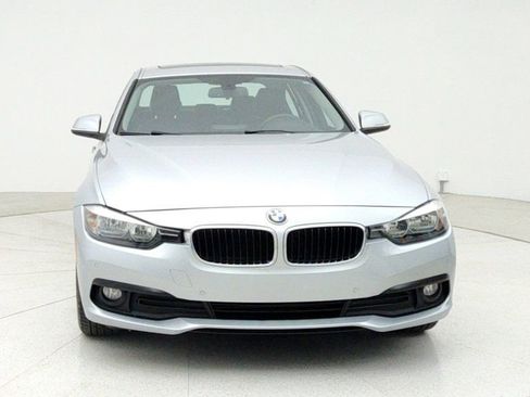 Used 2017 BMW 320i Sedan image 2