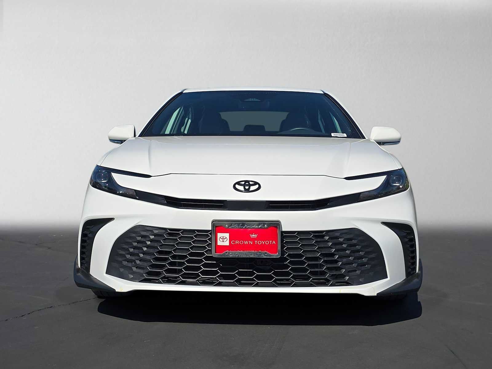 Used 2026 Toyota Camry SE w/ Convenience Package FWD image 8