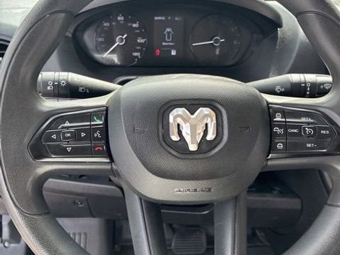 Used 2024 RAM ProMaster 2500 w/ Convenience Group image 35