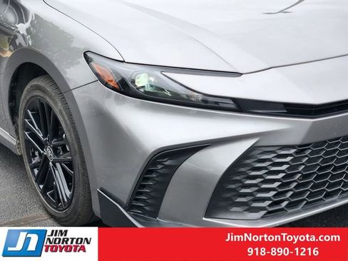 Used 2025 Toyota Camry SE w/ Multimedia Upgrade Package AWD/4WD image 10