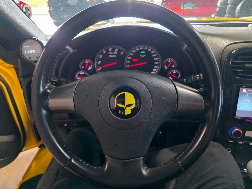 Used 2006 Chevrolet Corvette Z06 w/ Preferred Equipment Group RWD image 9