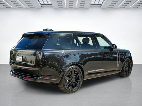 Certified 2026 Land Rover Range Rover Long Wheelbase SE AWD/4WD image 5