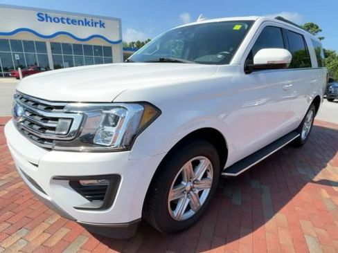 Used 2020 Ford Expedition XLT w/ Equipment Group 202A RWD image 5