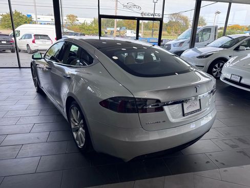 Used 2017 Tesla Model S 75D image 3