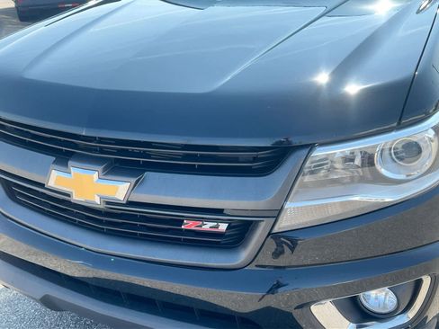 Used 2020 Chevrolet Colorado Z71 AWD/4WD image 11