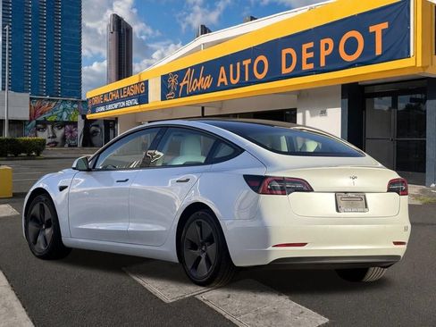 Used 2022 Tesla Model 3 RWD image 2