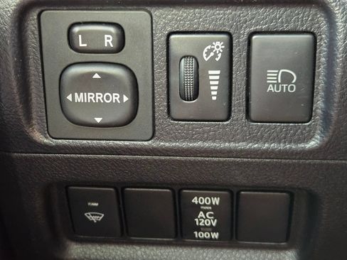 Used 2020 Toyota 4Runner SR5 Premium w/ Moonroof Package RWD image 26