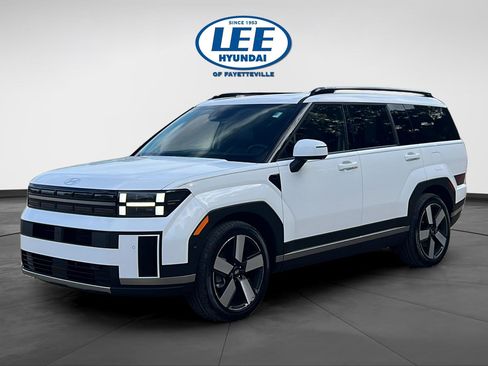 Used 2025 Hyundai Santa Fe Limited image 8