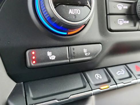 Used 2020 Chevrolet Silverado 1500 LT w/ All-Star Edition image 25