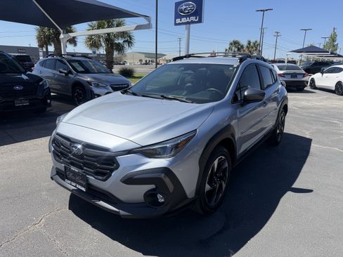 Used 2024 Subaru Crosstrek 2.5i Limited image 4