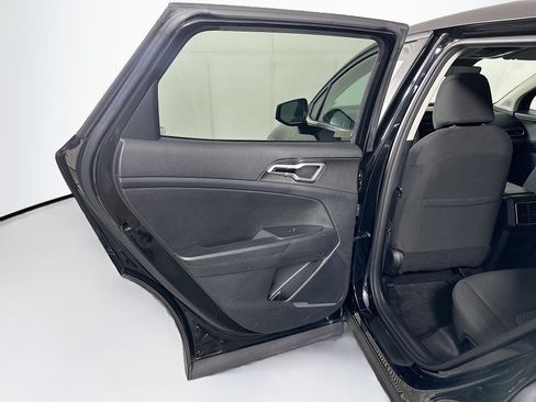 Used 2025 Kia Sportage LX FWD image 24