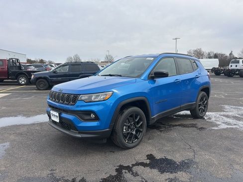 New 2026 Jeep Compass Latitude AWD/4WD image 3
