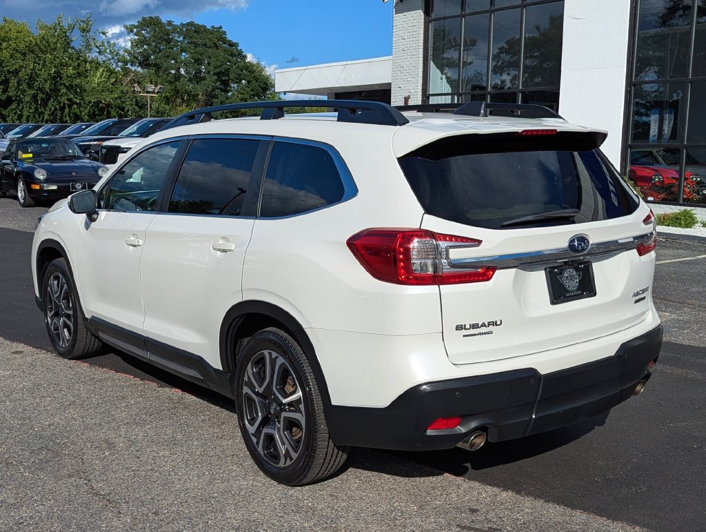 Used 2023 Subaru Ascent Limited AWD/4WD image 10
